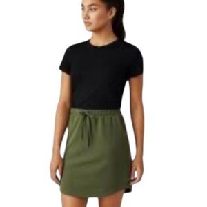 Kit and Ace Skirt Size Large Green Granola Girl Gorpcore Casual